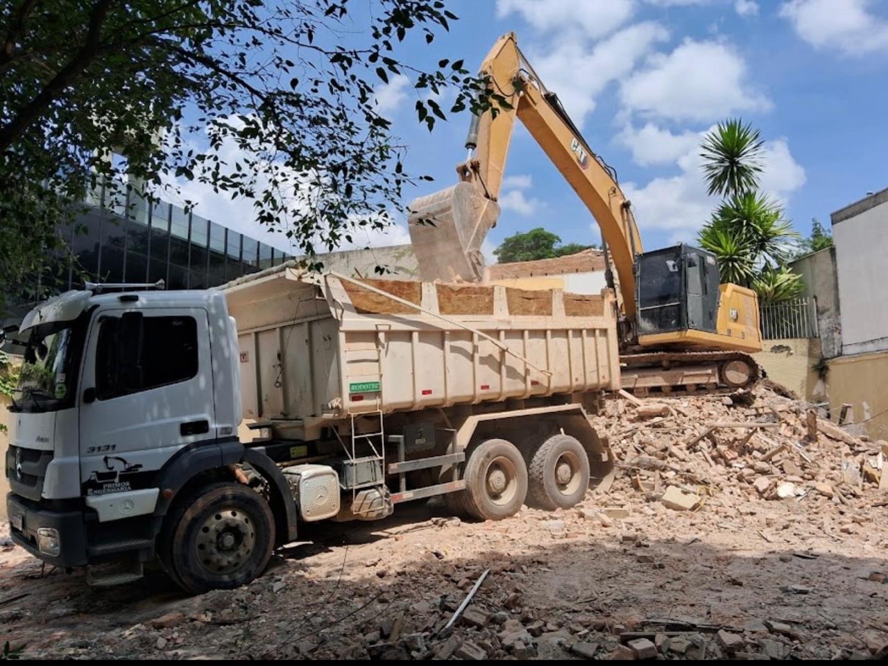Demolição residencial executada pela Demolidora Sales